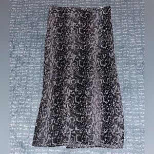 Abercrombie & Fitch MIDI Skirt